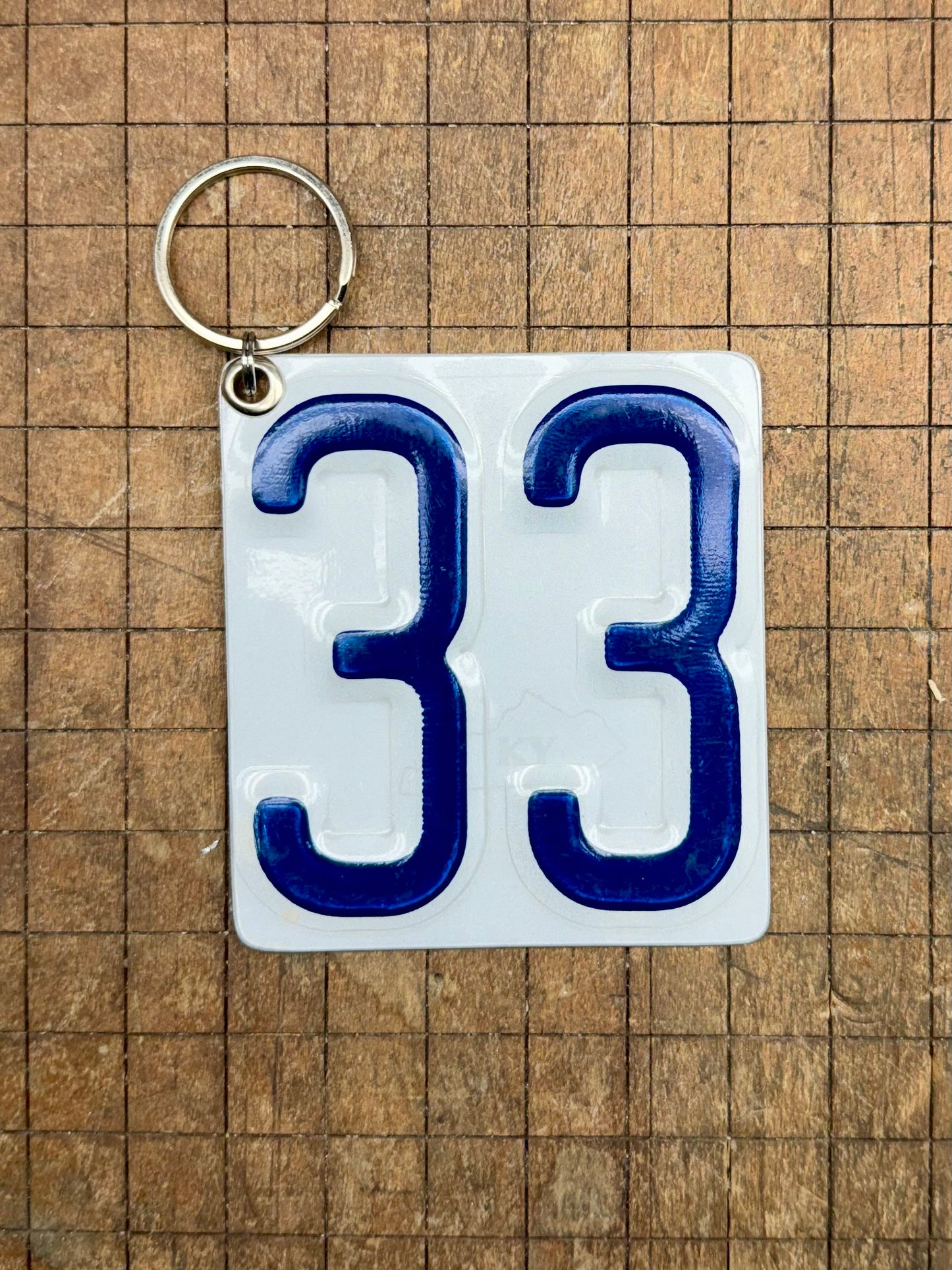 Vintage License Plate Keychain - Number 33