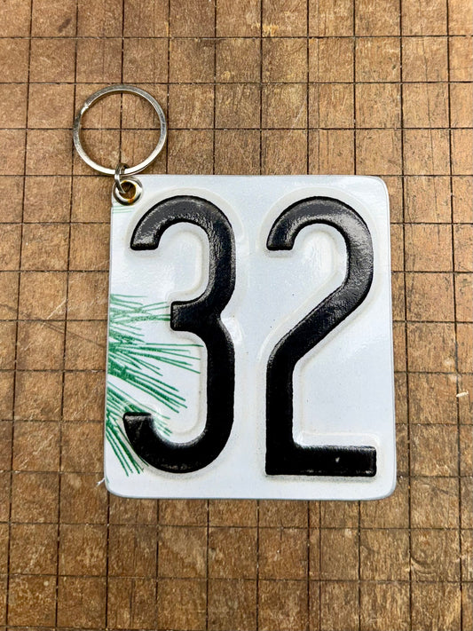 Vintage License Plate Keychain - Number 32