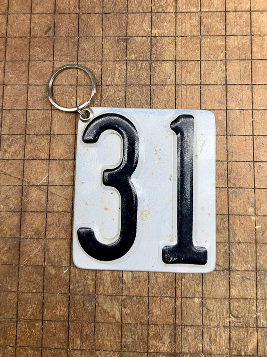 Vintage License Plate Keychain - Number 31