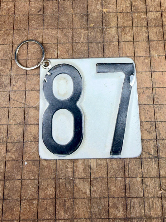 Vintage License Plate Keychain - Number 87