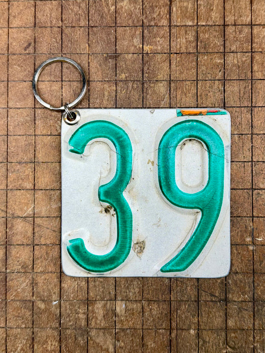 Vintage License Plate Keychain - Number 39