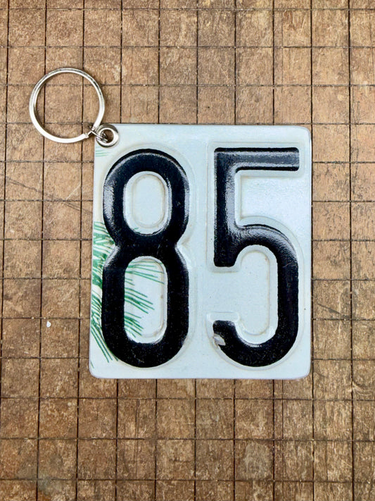 Vintage License Plate Keychain - Number 85